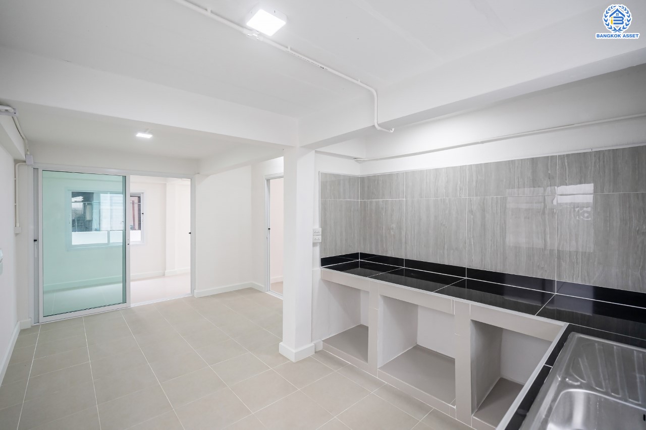 บ้านมือสองตกแต่งใหม่ ม.สินวงศ์ ดอนเมือง บ้านเดี่ยว เนื้อที่ 50 ตร.ว. ฟังก์ชัน 3 ห้องนอน 2 ห้องน้ำ จอดรถได้ 2 คัน บนทำเลดีที่สุด ใกล้สนามบินดอนเมือง ทางด่วน "ศรีสมาน" และรถไฟฟ้าสายสีแดง "สถานีดอนเมือง"